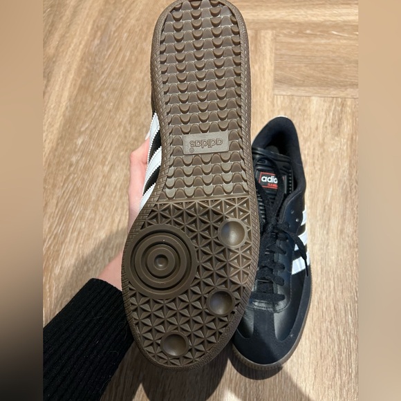 NEVER WORN adidas sambas size 9 - Picture 7 of 7